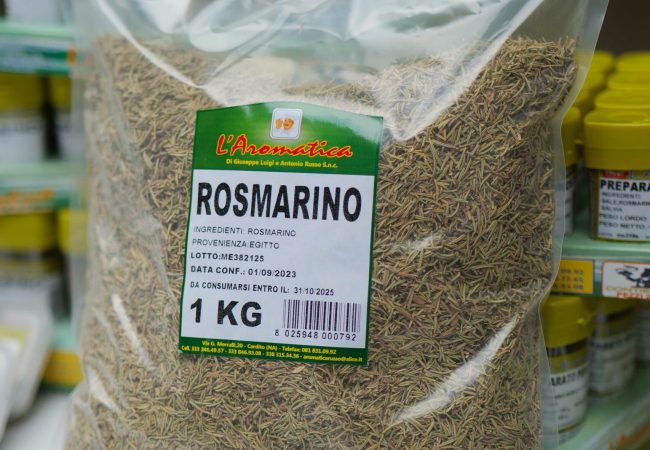 rosmarino 1 kg ideali sia da vendere al dettaglio che per uso di ristoranti e ristoratori