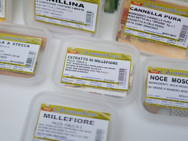 cannella a stecca estratto di millefoglie pastiera grano cotto damico millefiore noce moscata